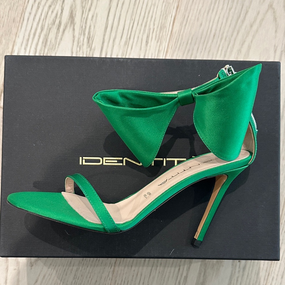 Identità Emerald Green Satin Heels